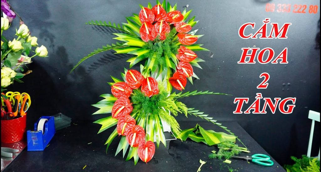 phong cách cắm hoa đối xứng